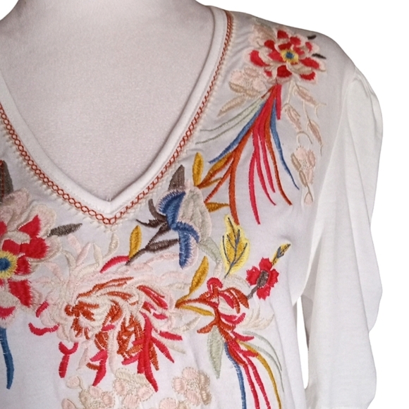 Anthropologie Solitaire White Floral Embroidered V Neck Blouse Size Medium - Picture 4 of 9